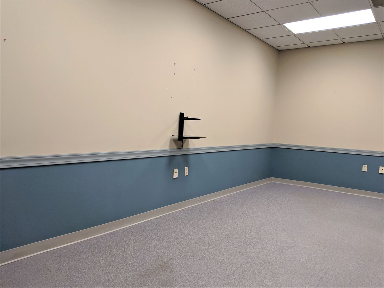 901 West Main Street, El Paso, IL 61738